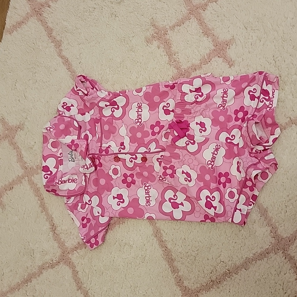 Never worn barbie pajamas